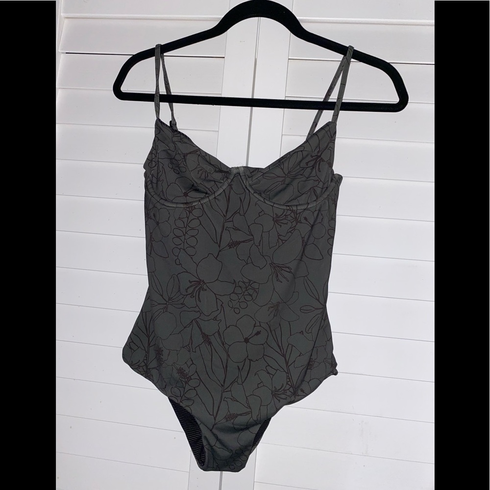 Acacia Swimwear NWT Marlow Fullpiece in Paradise Medium